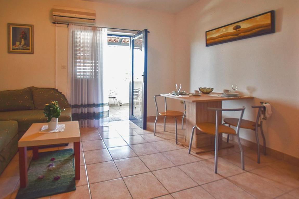 Apartments Derado Супетар Екстер'єр фото