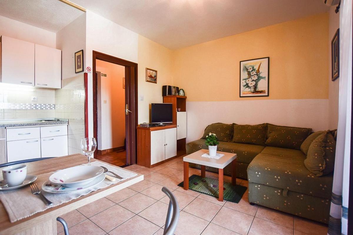 Apartments Derado Супетар Екстер'єр фото